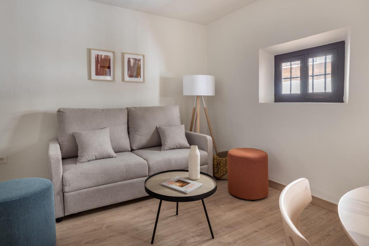 Apartamentos Libere Malaga La Merced Экстерьер фото
