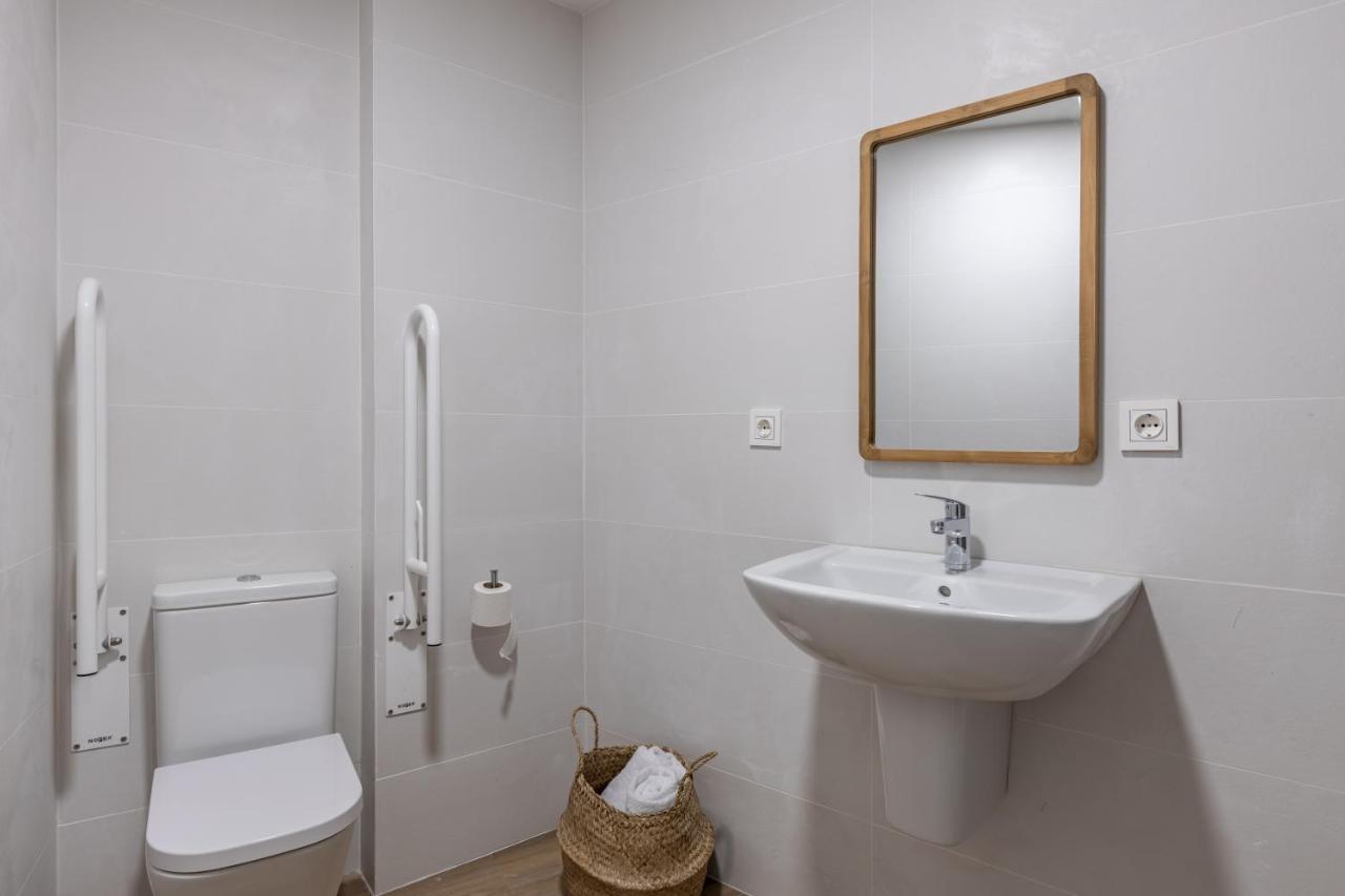Apartamentos Libere Malaga La Merced Экстерьер фото