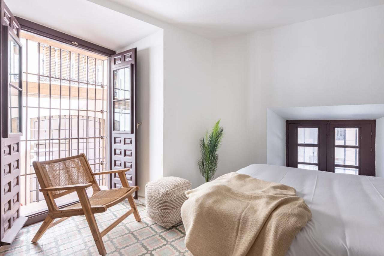Apartamentos Libere Malaga La Merced Экстерьер фото