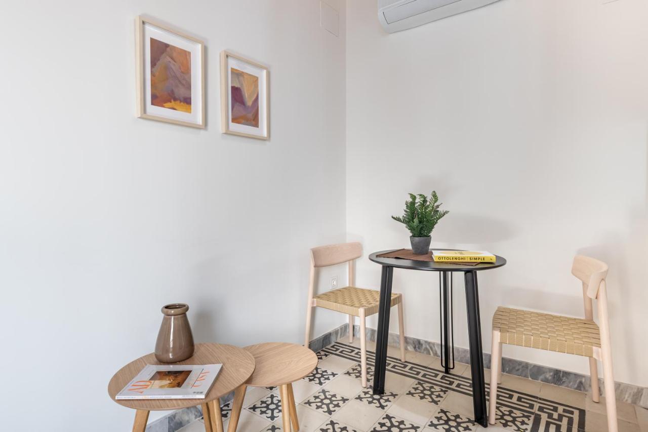 Apartamentos Libere Malaga La Merced Экстерьер фото